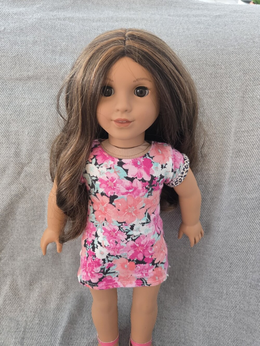 American Girl Truly Me 18" Doll Brown Wavy Hair Brown Eyes Floral Dress #117